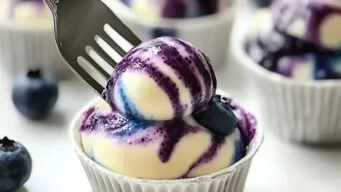 Delicious blueberry swirl yogurt bites for healthy snacking