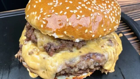 Smash Burgers with Baconnaise