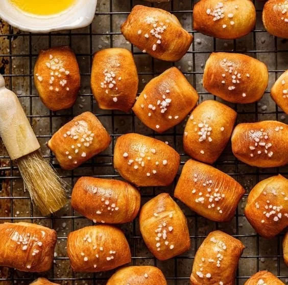 Fluffy air fryer pretzel bites cooked to perfection, ready for dipping.