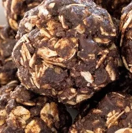 Chocolate peanut butter protein bites for a healthy snack option