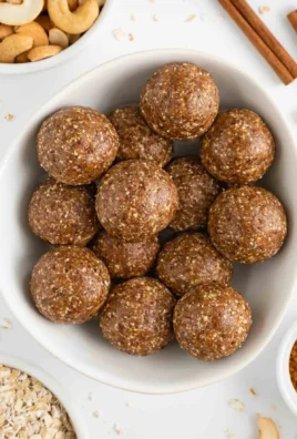 Cinnamon Roll Energy Balls - Healthy snack with cinnamon flavor